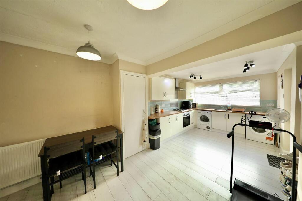 Kitchen diner