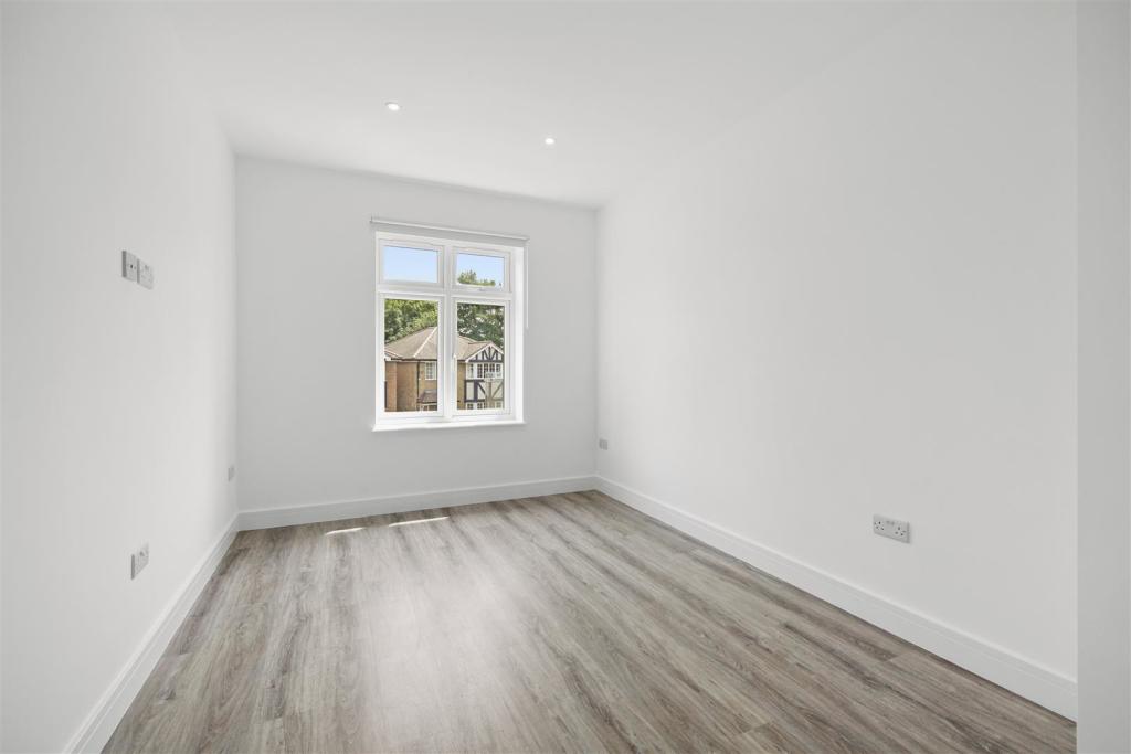 Flats 6, 15-17 Tudor Gardens - l6t2ZizInUHMmU0LhTN