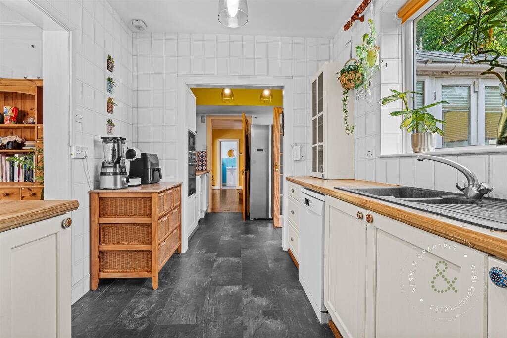 Hendre Close, Hern Crabtree (10).jpg