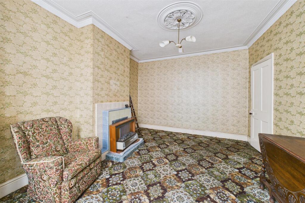24 Somerset Terrace, Windmill Hill, Bristol BS3 4L