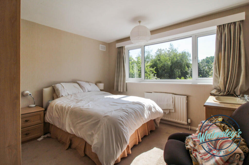 Rear double bedroom