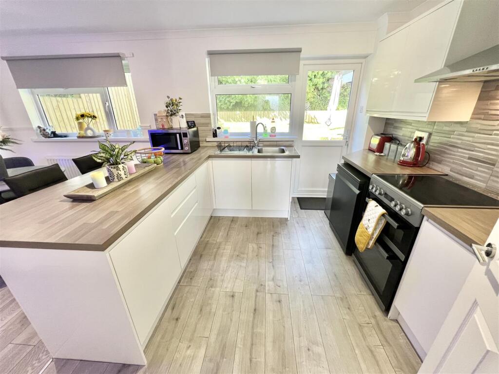 Kitchen Diner.jpg