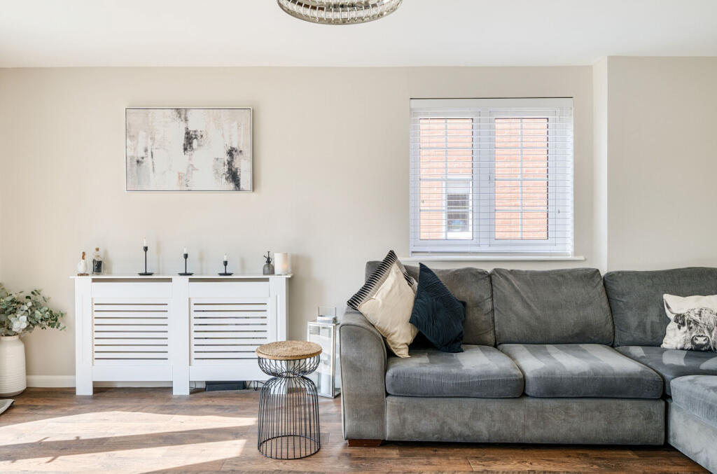 1315837-15-685e64...