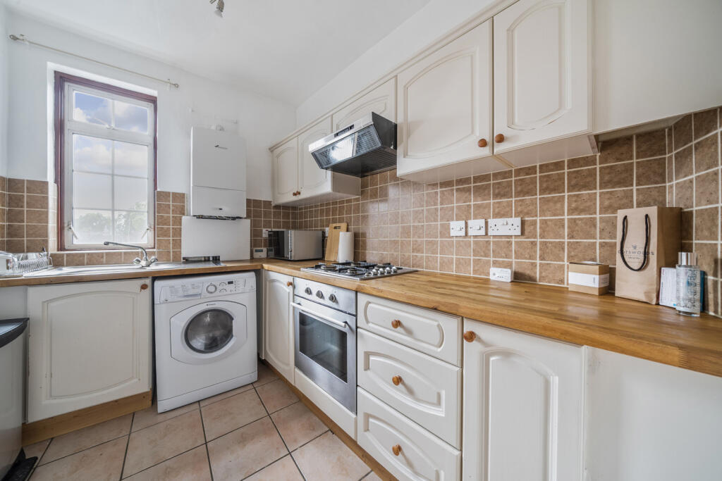 1359831-6-68d3df6...