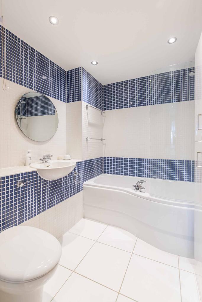 En Suite 1