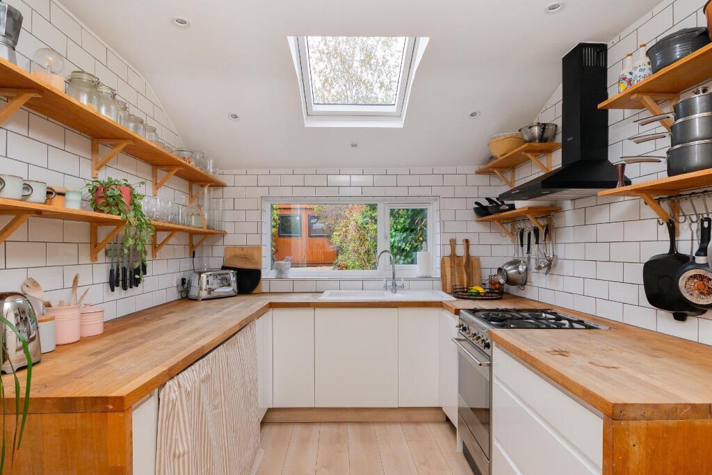 0C2RBN - Kitchen Diner D.jpg