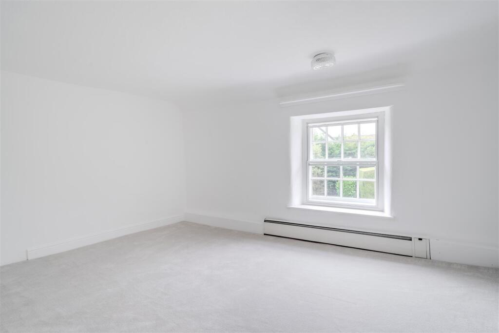 Bedroom3.jpg