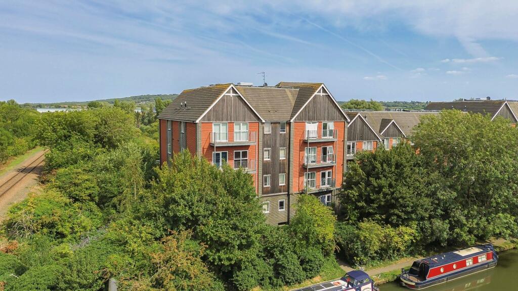 Millward Drive, Fenny Stratford, MK2 2DB