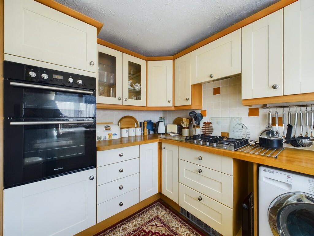 CAM02089G0-PR0325...