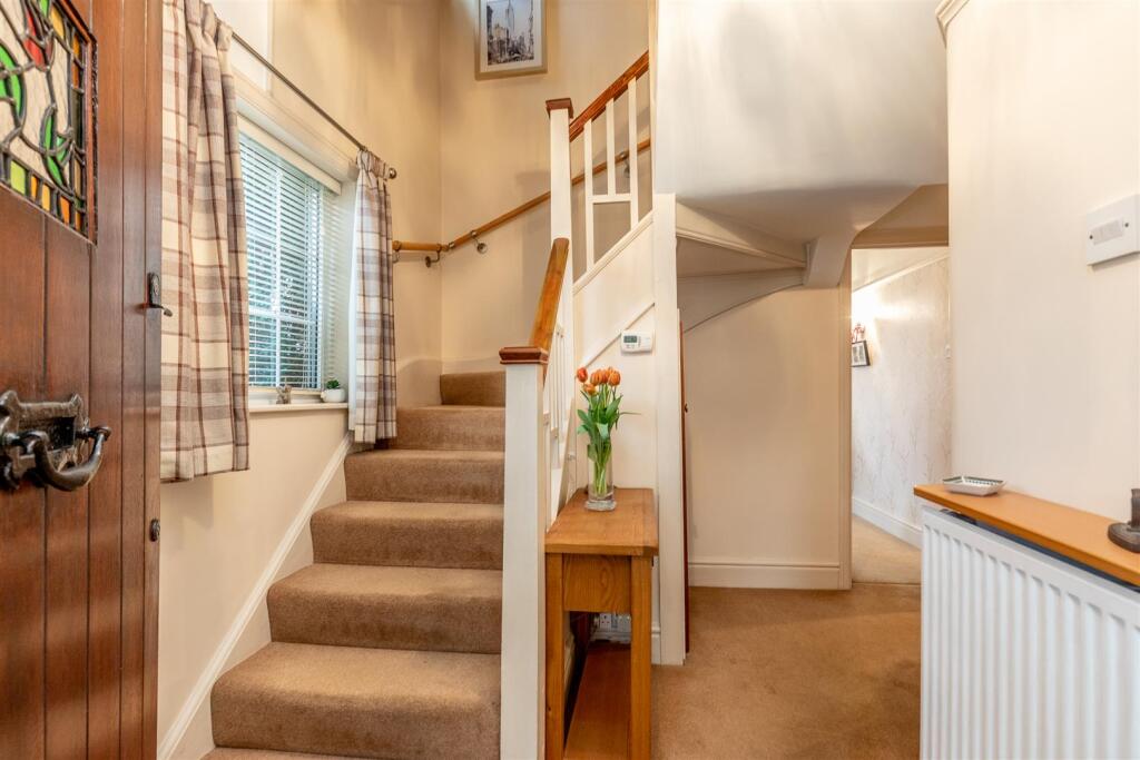 Wellington Walk, Westbury on Trym Staircase.jpg