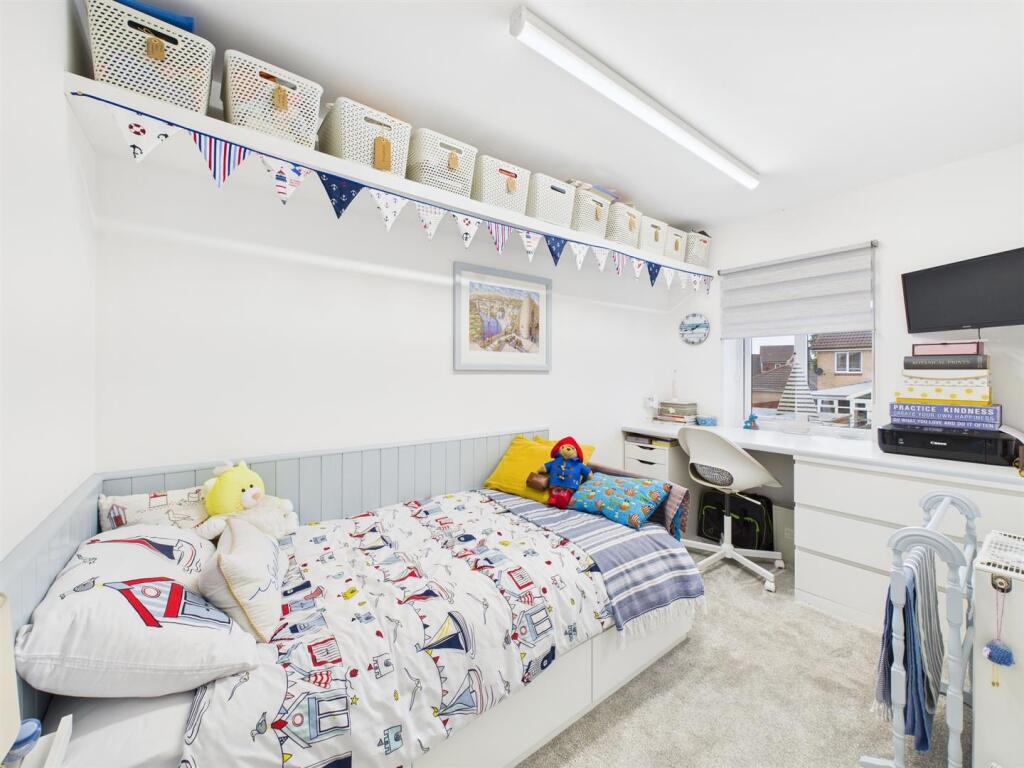 Bedroom: