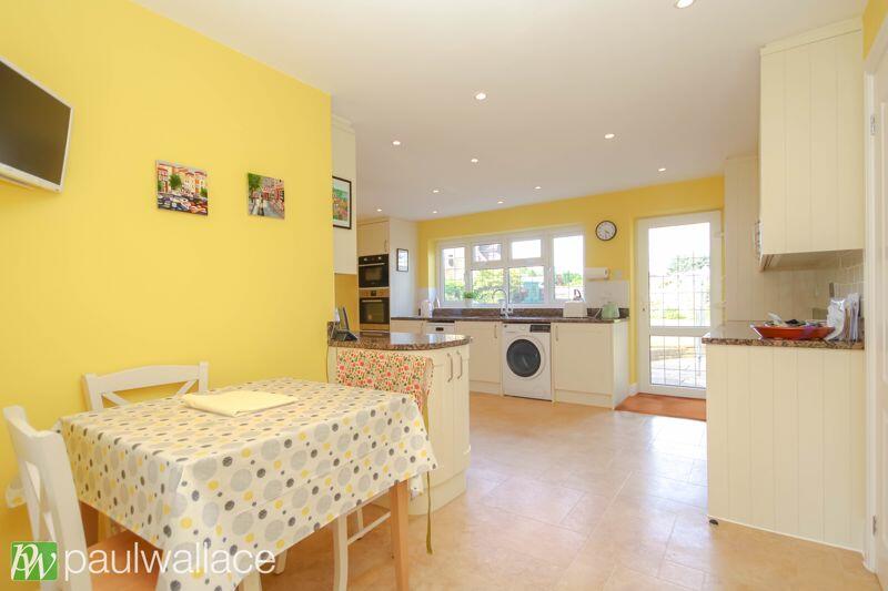 Kitchen / Breakfast