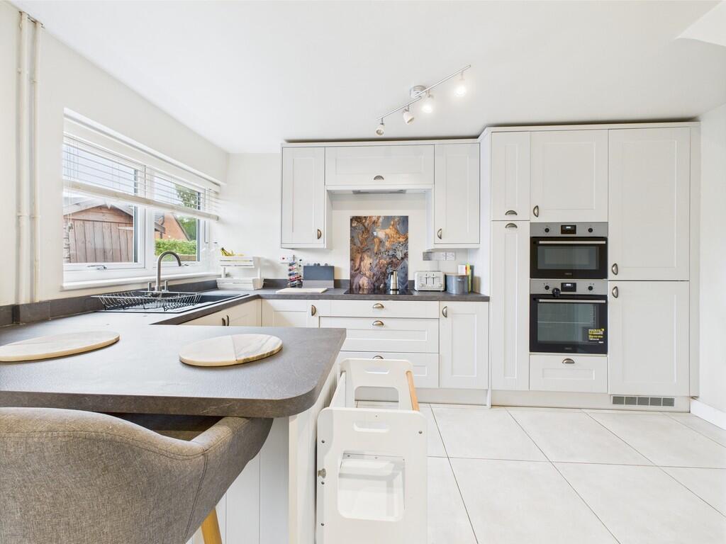 CAM02854G0-PR0385...