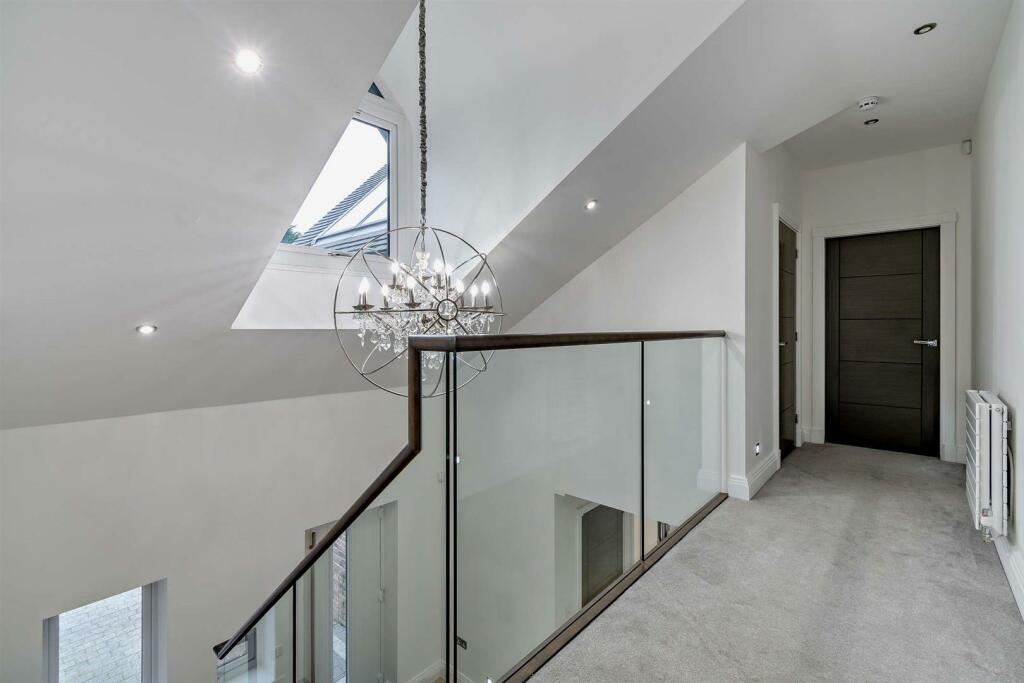 8629922-interior22-800.jpg