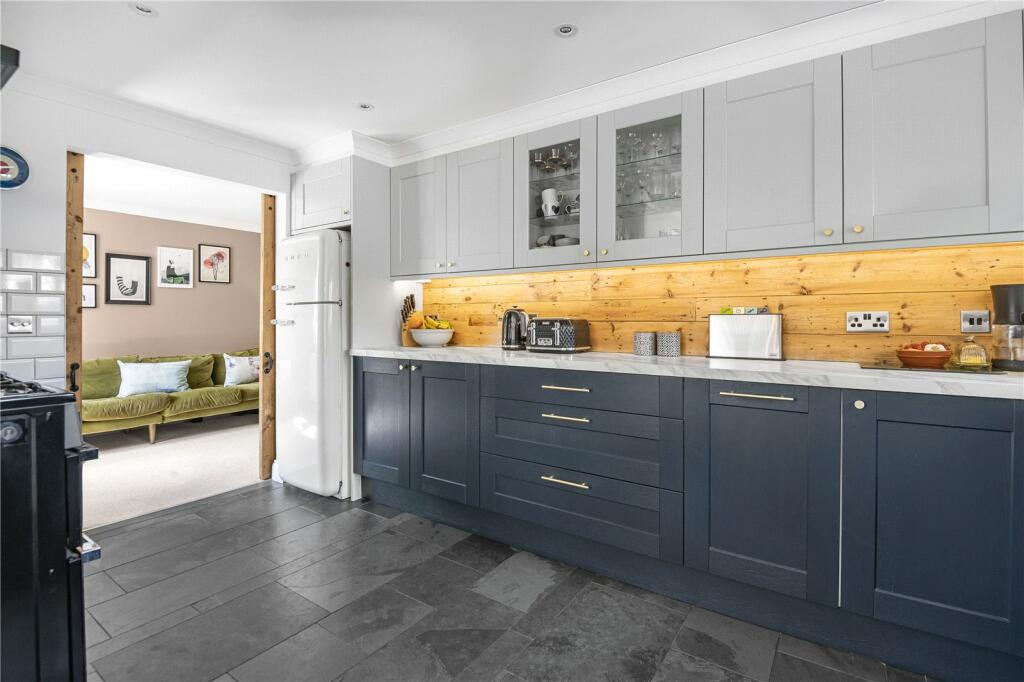 Kitchen/Breakfast Rm