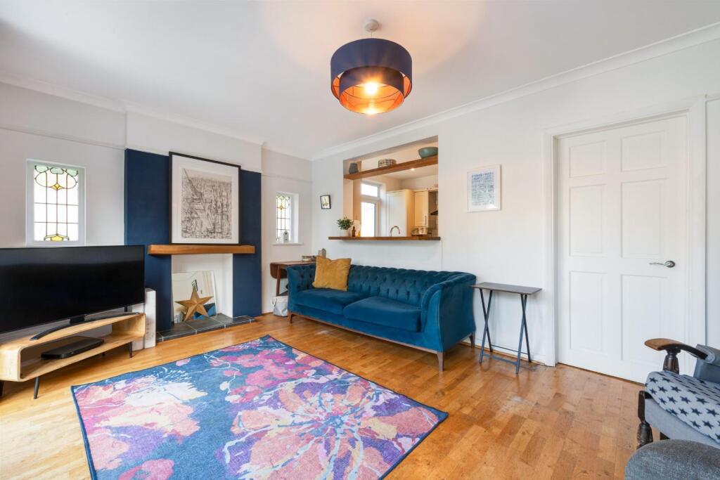 LONDON ROAD (11).jpg