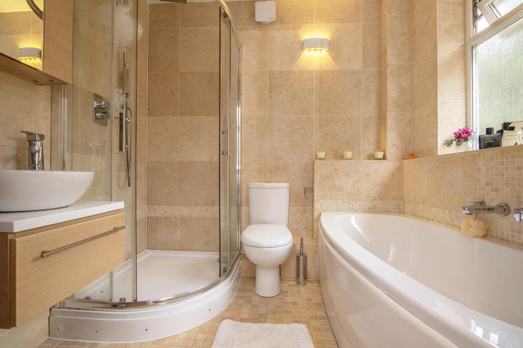 Master En-suite
