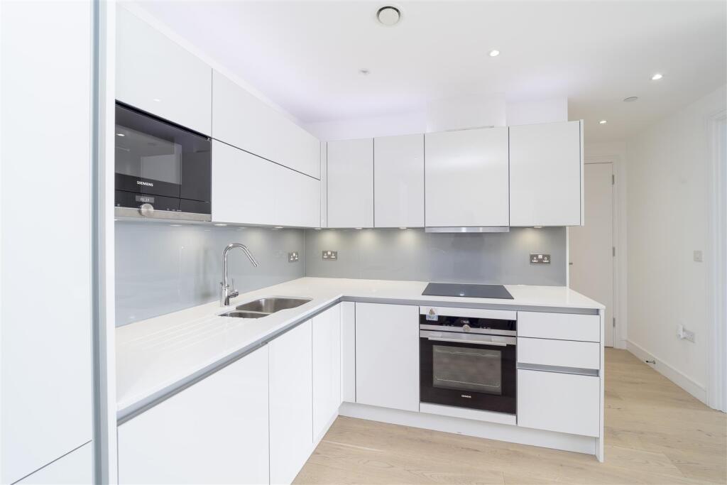 Kitchen           .jpg