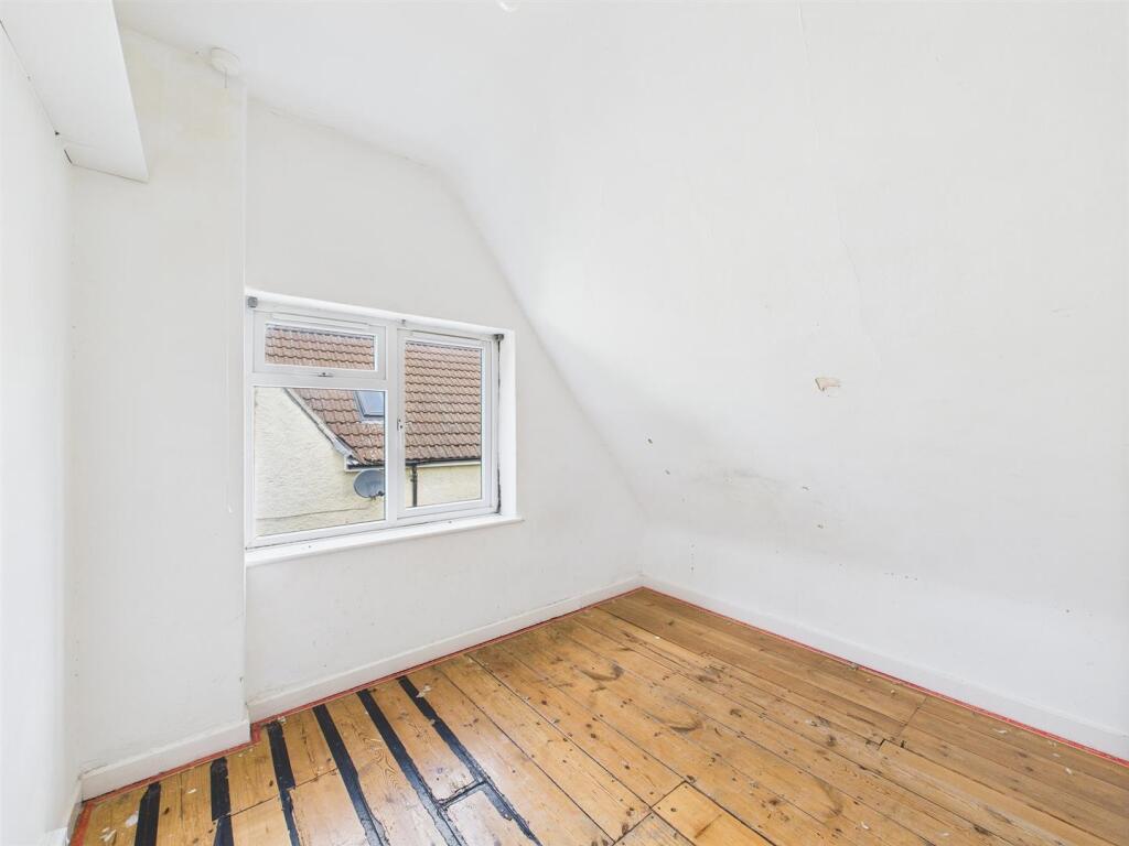 7 - Semi-detached House for Auction, Butcombe.jpg