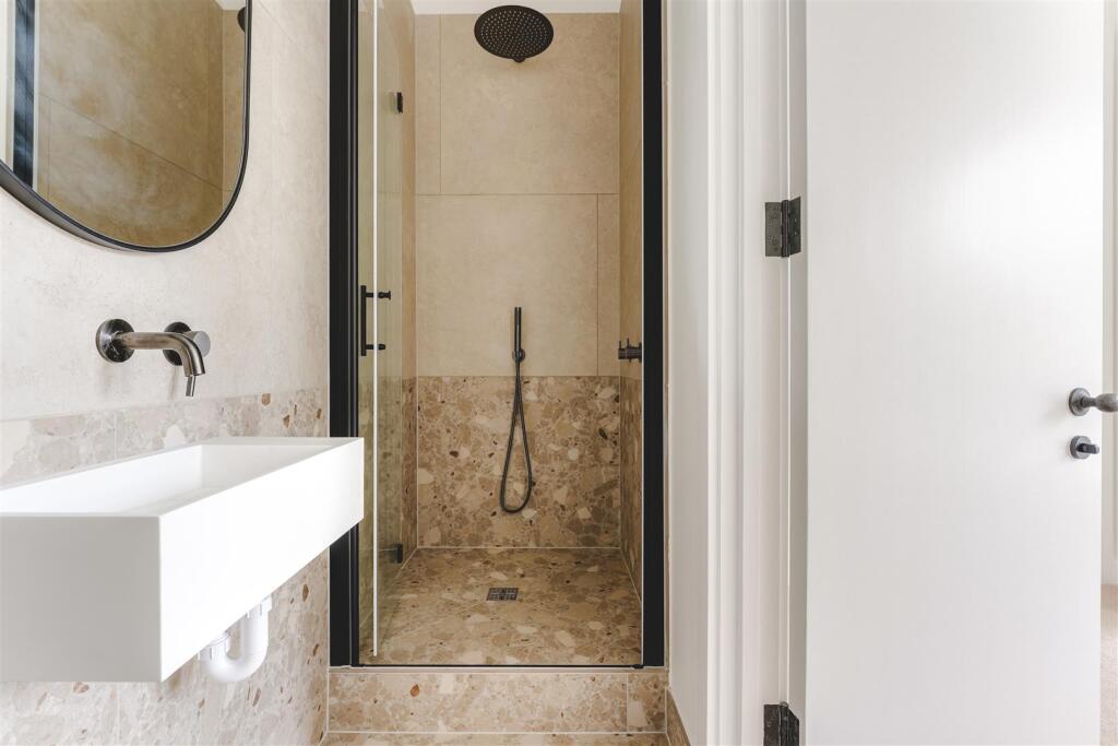 Clissold Close-35.jpg