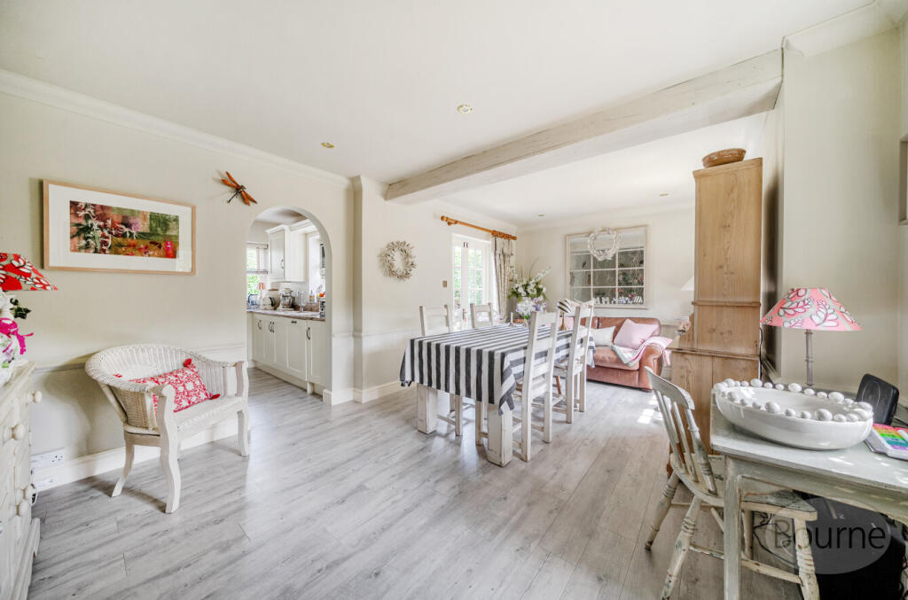 6a77ec17-dcea-4a0...