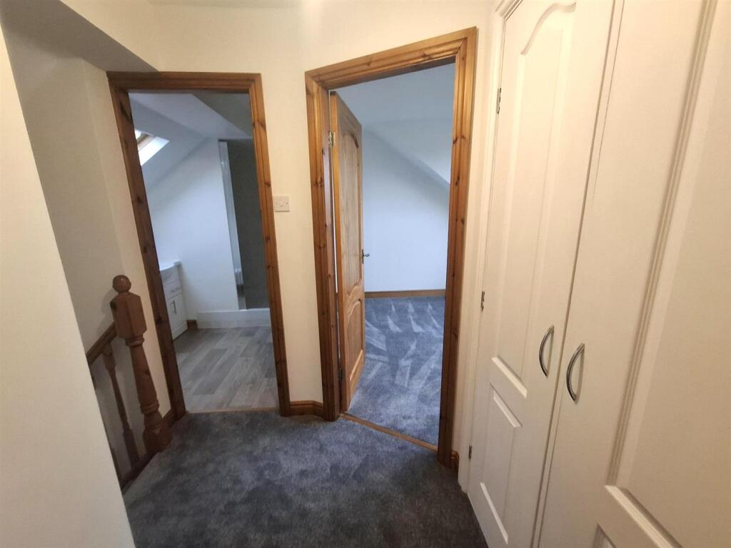 Hallsteads, Dove Holes