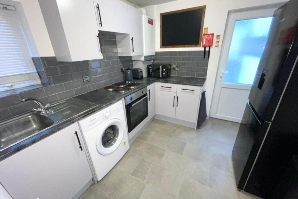 Flat 2 - Three bed (5)