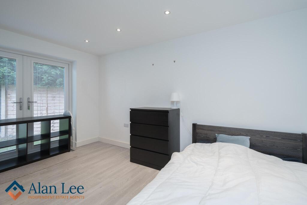 Bed One (Ground Floor)