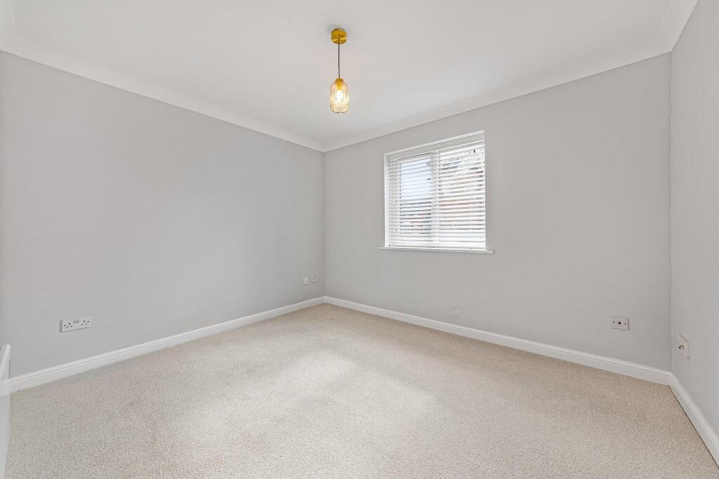 10 Cameron Square, CR4-1.jpg