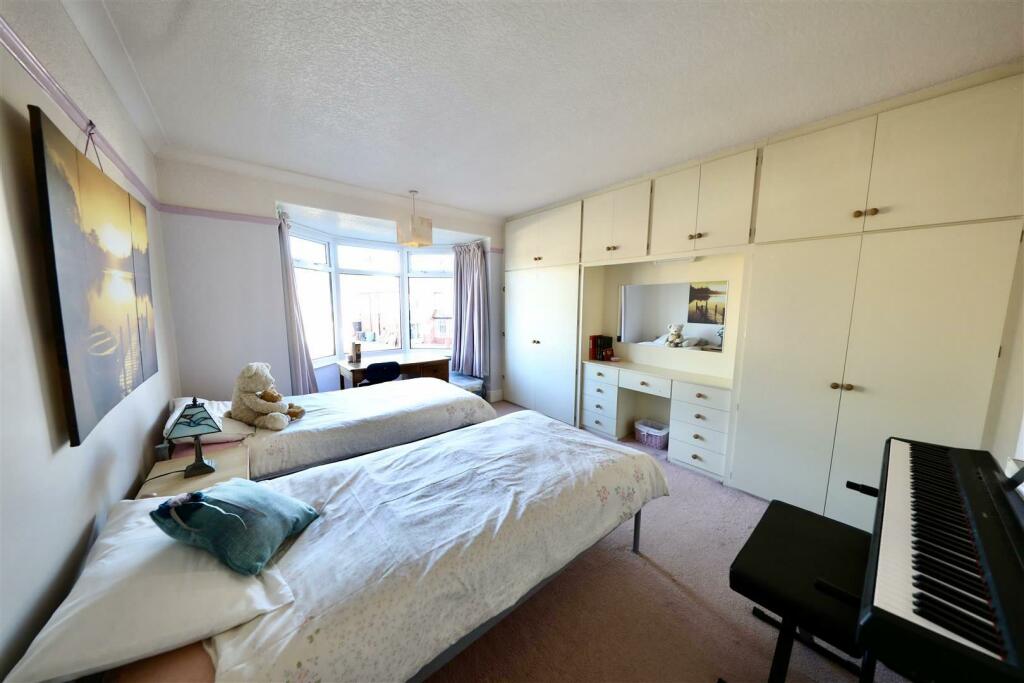 32 Allderidge - Bedroom 3.jpg