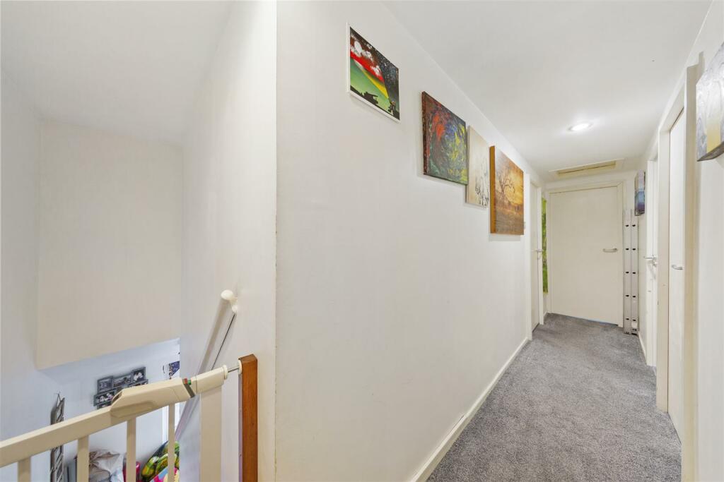 Flat5-10SilverStWeb06.jpg