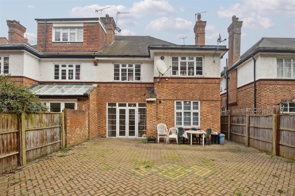 7 Elmwood Road W4 3DY - urgent-15.jpg
