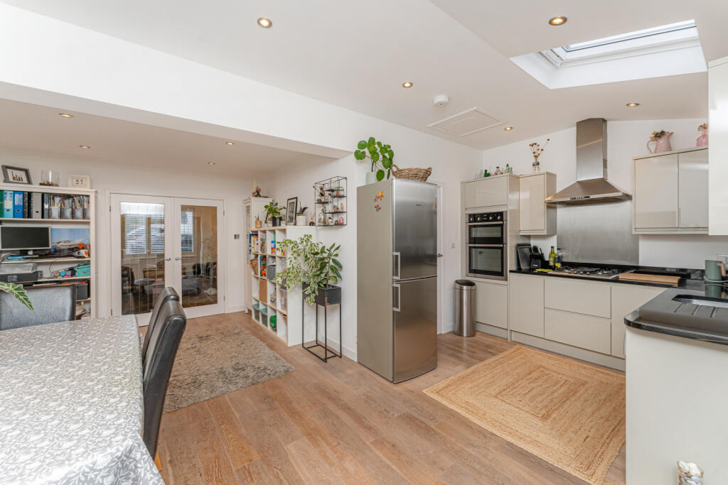 Kitchen Dining Area