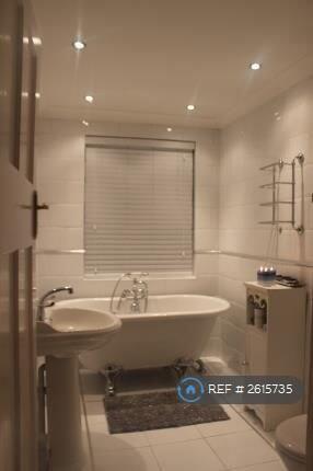Upstairs Bathroom And Toilet