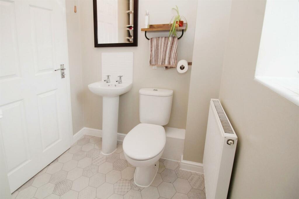 En-Suite Bedroom 1