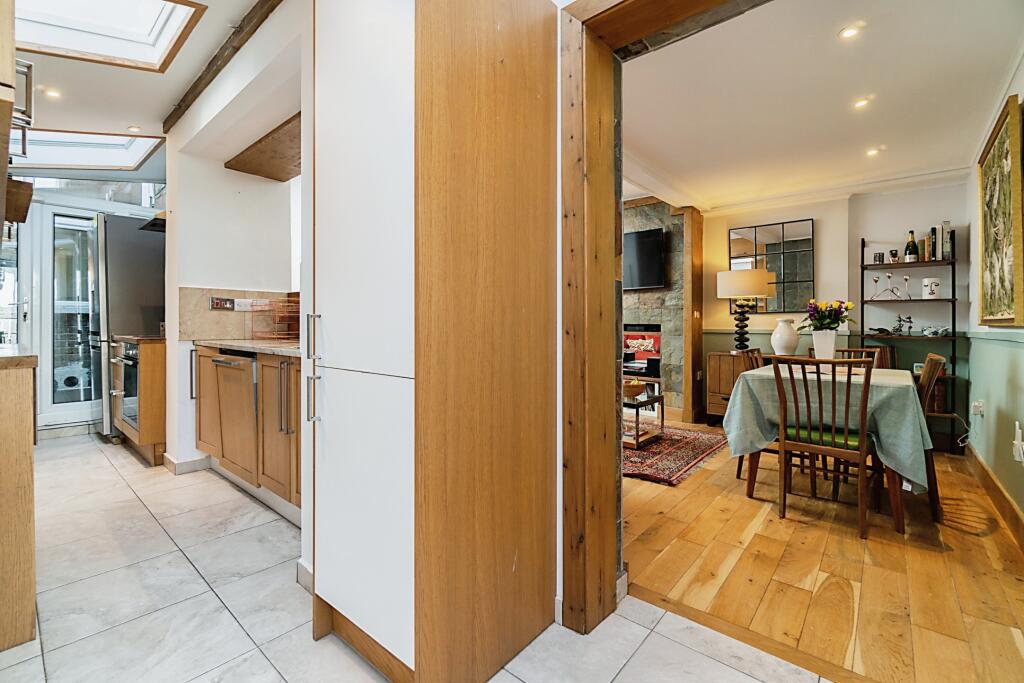 Lounge / Kitchen