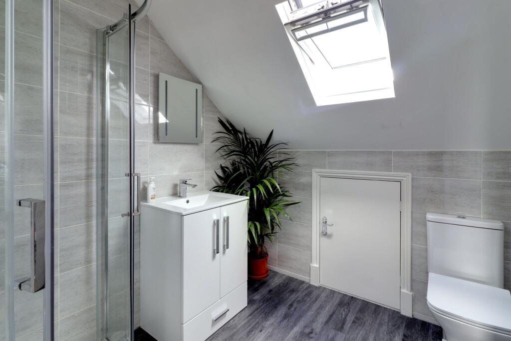 16. FIRST FLOOR bathroom