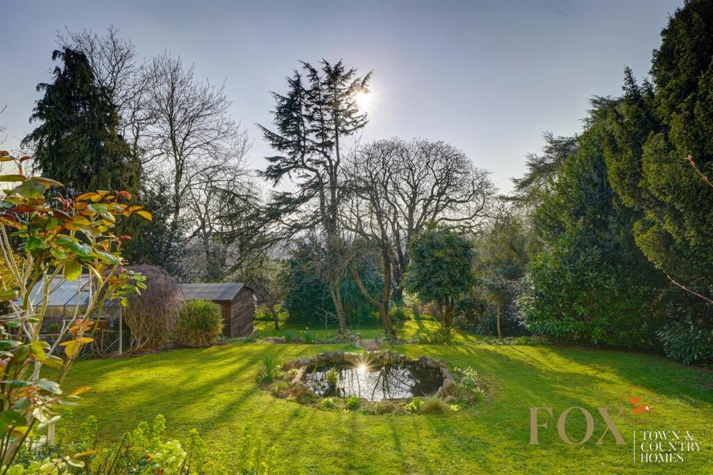 11 Lansdowne Crescen