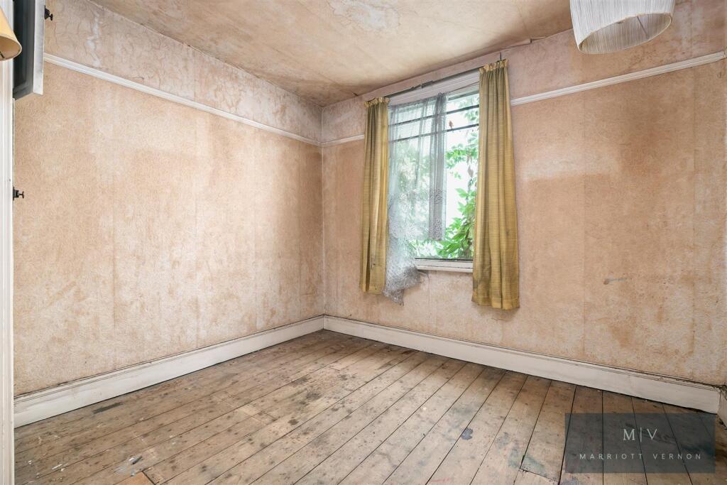 Brighton Road 86 MV-6.jpg