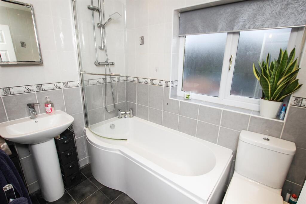 HOUSE BATHROOM