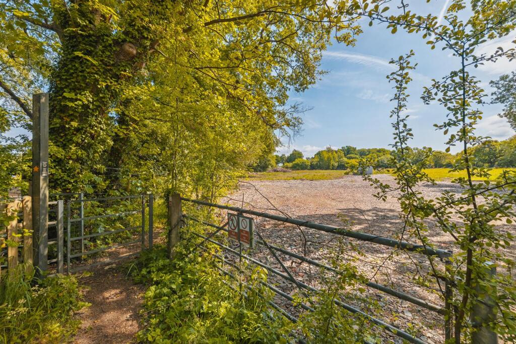 Land on Hooton Road-3.jpg