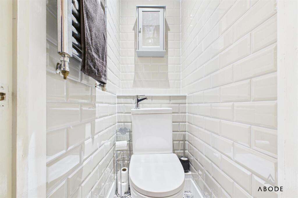 CAM02696G0-PR0690-STILL016.jpg