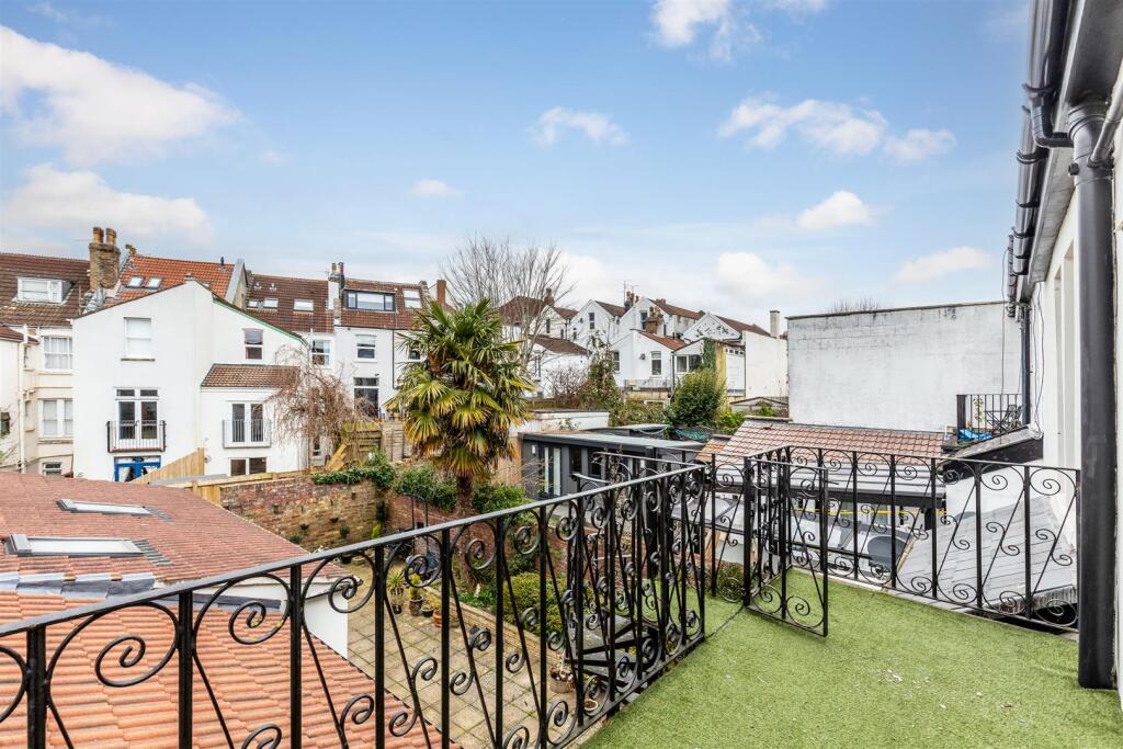 Lindn Road, Westtbury Park Balcony.jpg