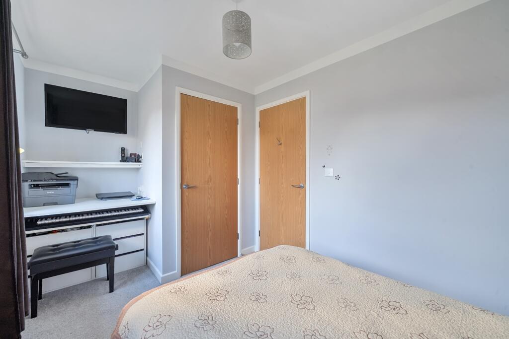 1376571-8-690cbb008836c-ARW-1