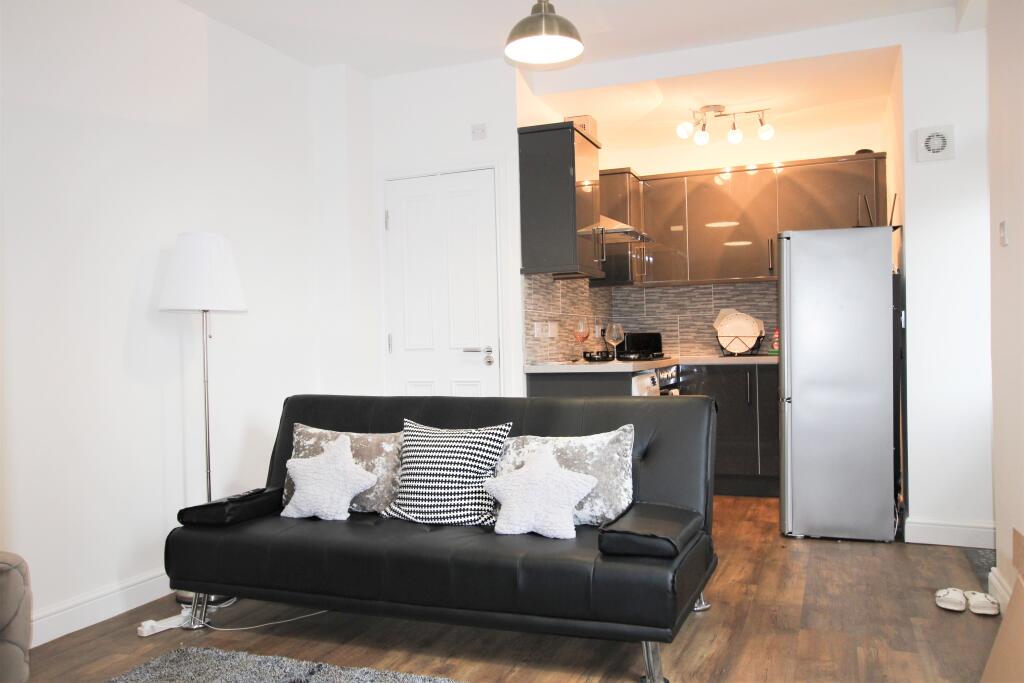 lounge and kitchen n