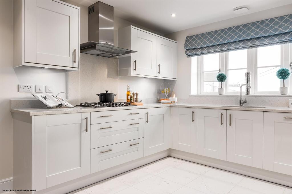 CG Fry Nansledan Show Home