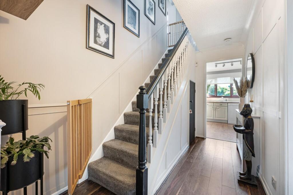 9 Kirkdale Close HDR-13.jpg