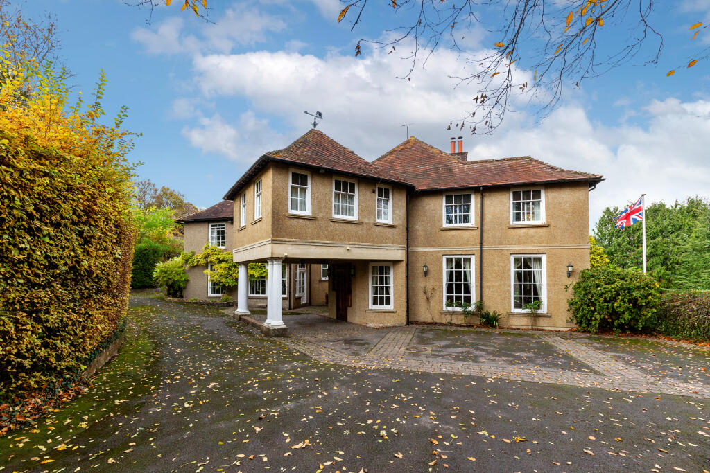 Sowberry Court, Moulsford, Wallingford, Oxfordshire OX10 9JG