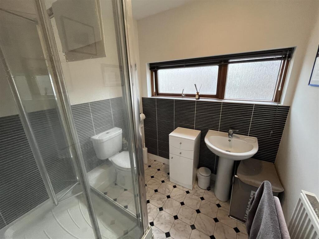 En Suite Bathroom