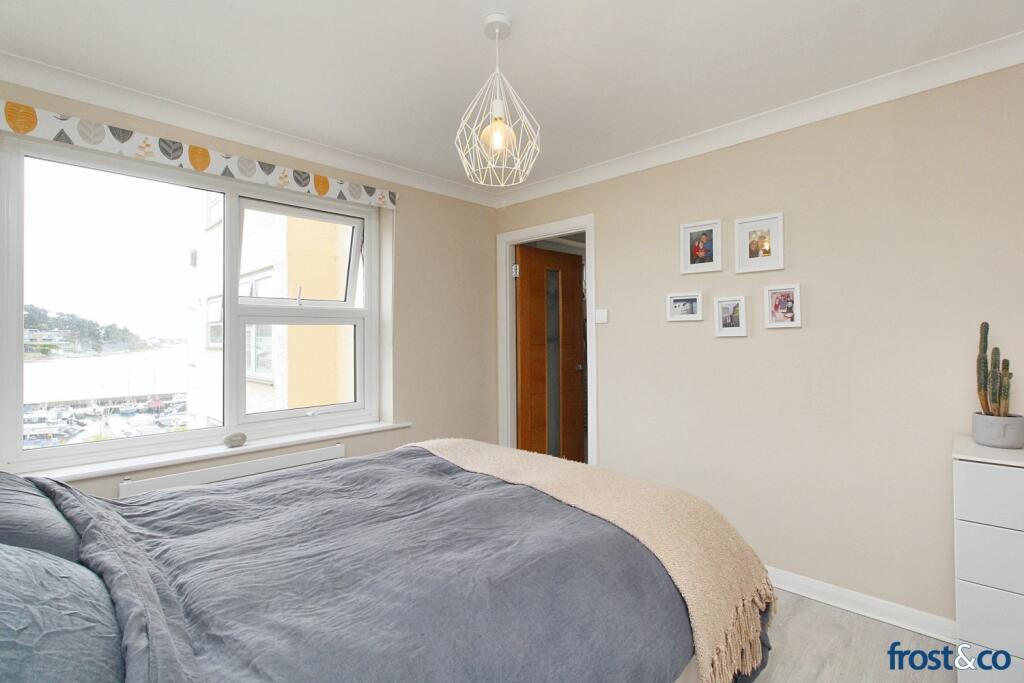Master Bedroom to En-Suite